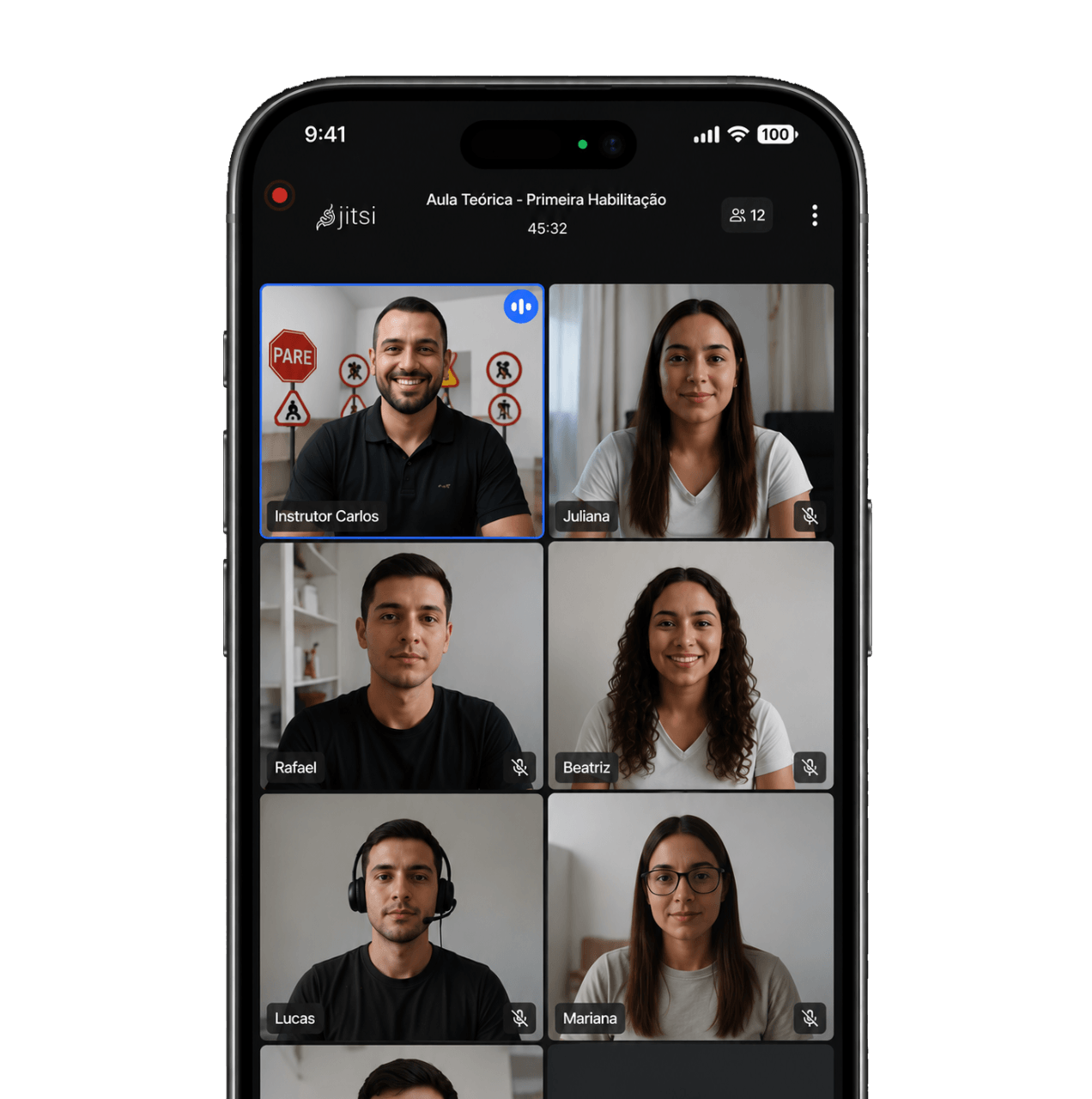 Turma acompanhando a aula teórica de CNH ao vivo pela videochamada.